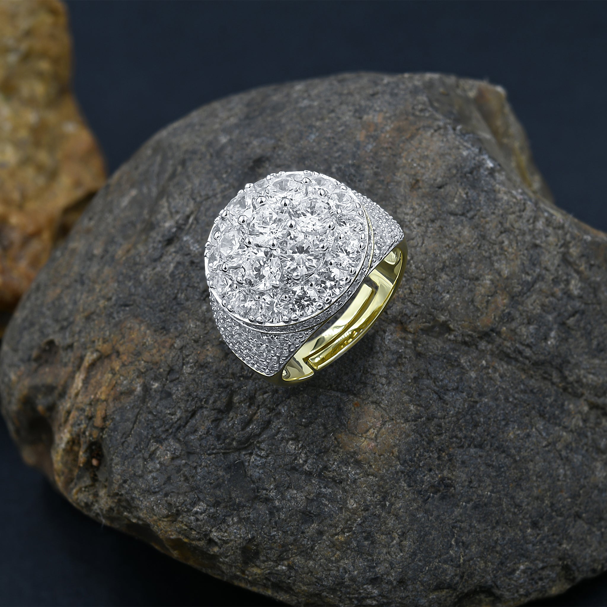 Angelic Elegance 925 Silver Ring showcasing its prong-set cubic zirconia from a side angle.